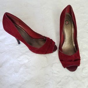 Delicious Red velvet peep-toe heels
